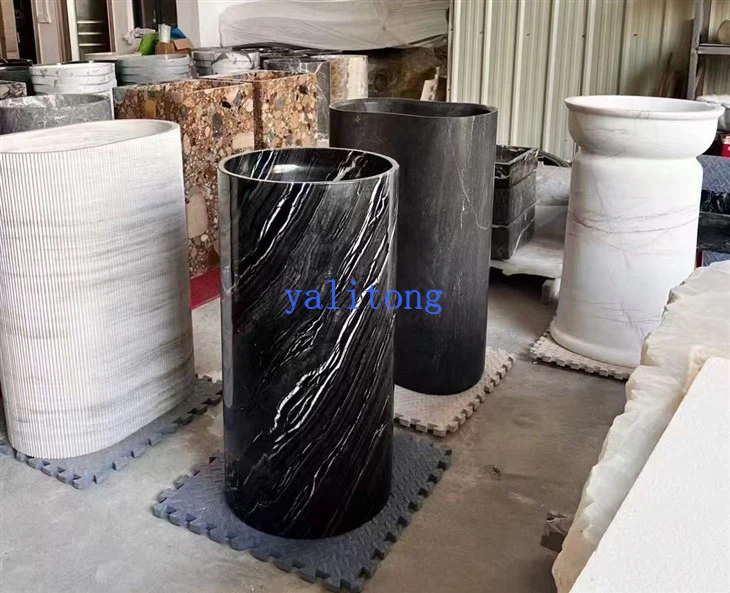 Pia Integrada em Mármore Preto Quênia