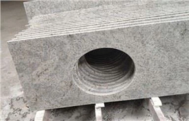 Novos tampos de toucador em granito branco da Caxemira